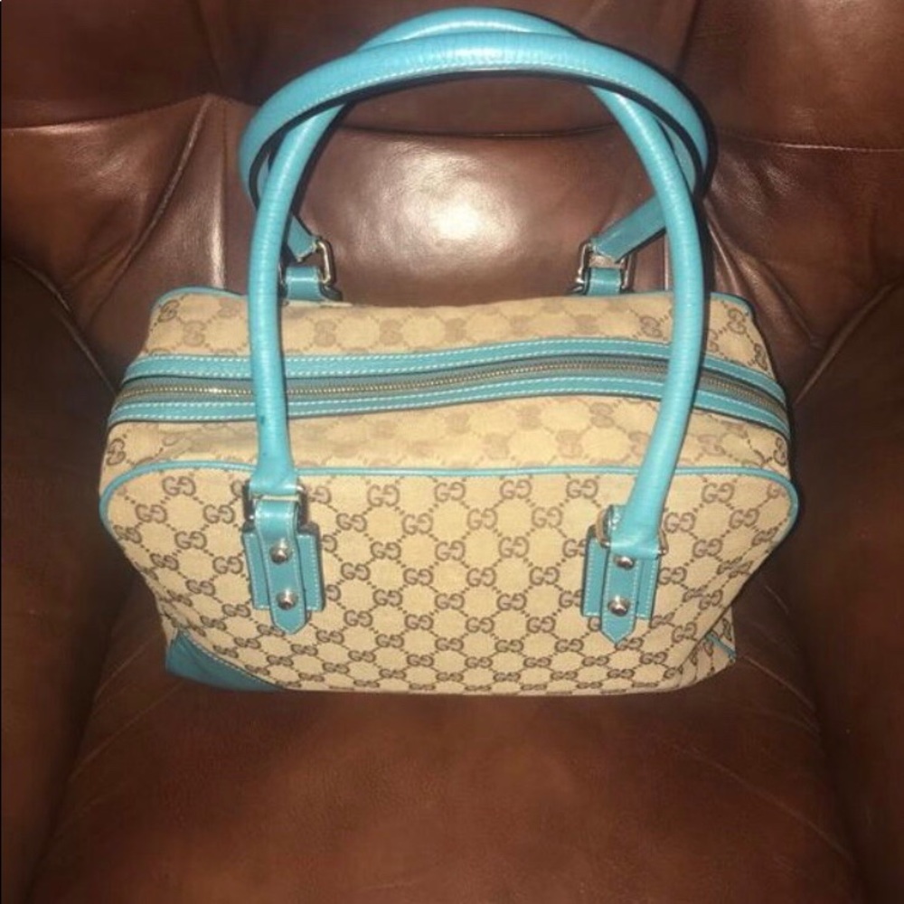100% Authentic GUCCI - Picture 2 of 8